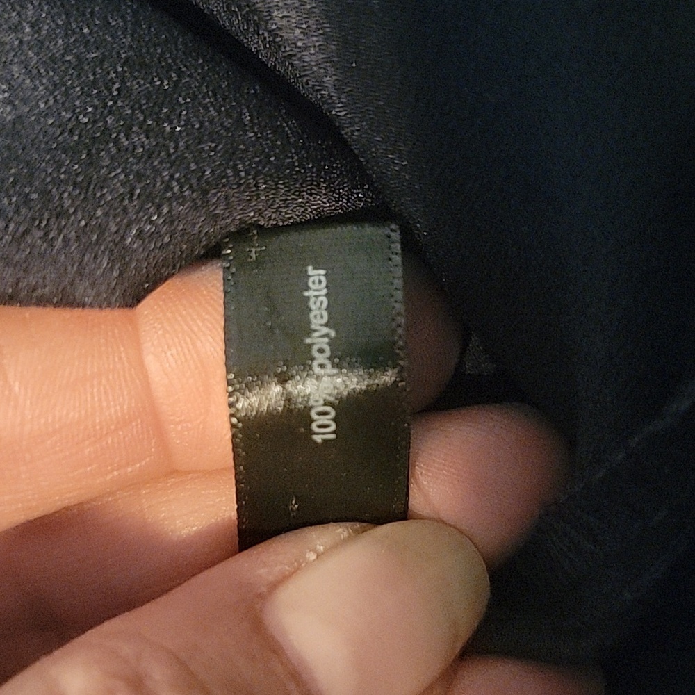 The Limited, Size L Black Short Cap Sleeve Pleated Keyhole Front Top, Euc — image 6 of 6
